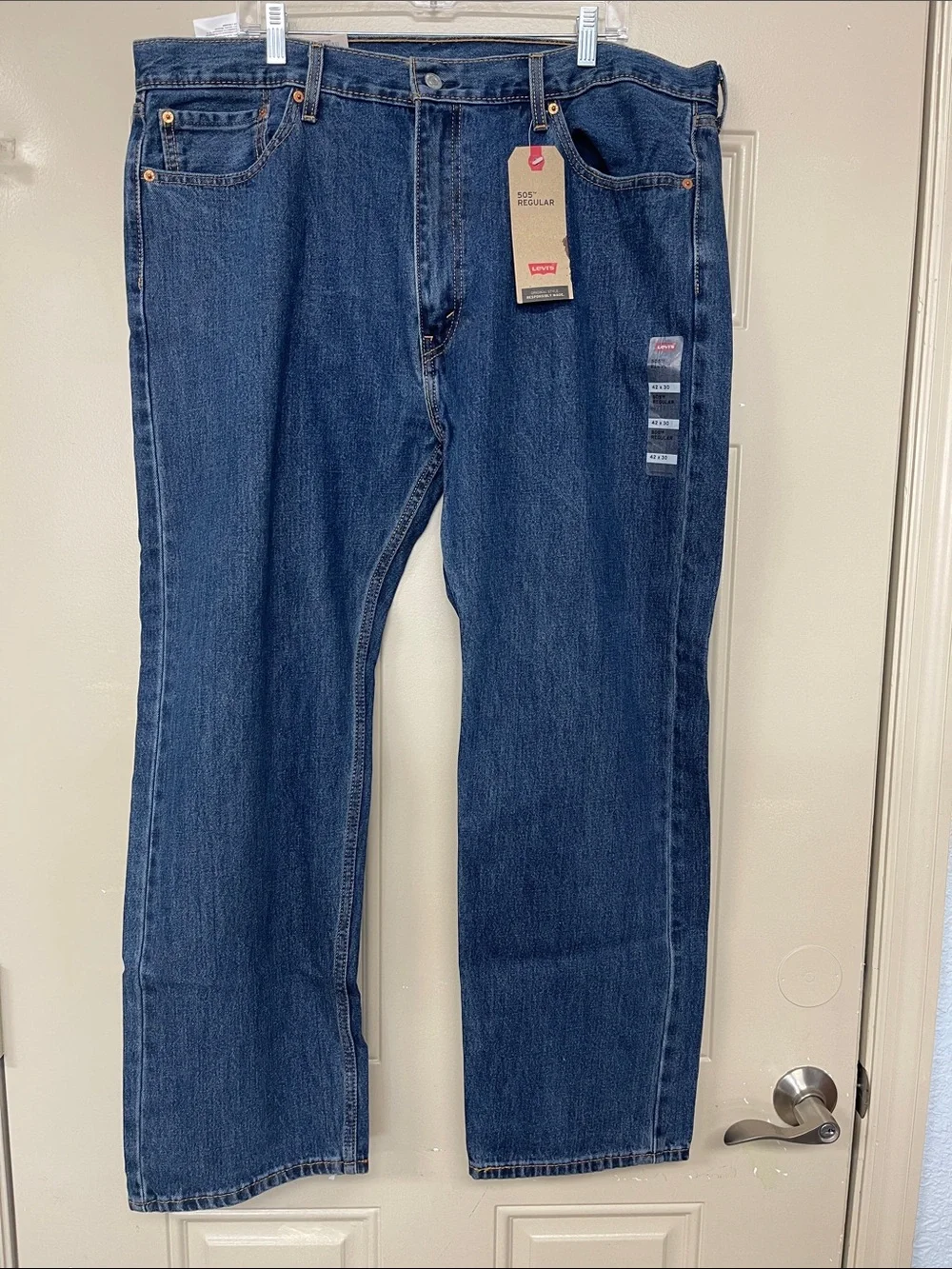 NEW Levi's Men's Relaxed Straight Jeans - 505 Dark Blue Denim 42x30